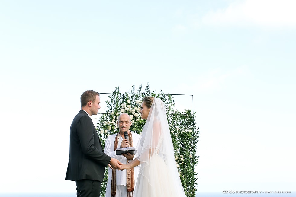 Axioo: The Infinite Garden of Love